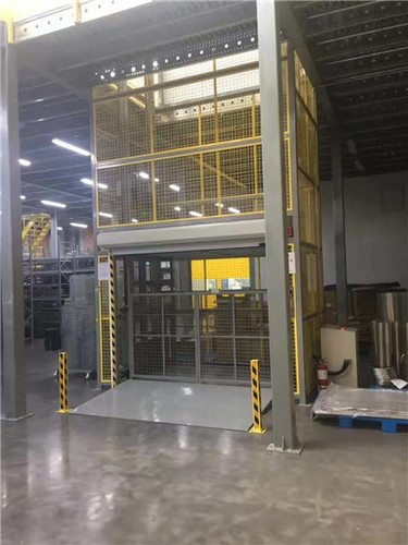 成都升降機平臺多少錢(qián)一臺
